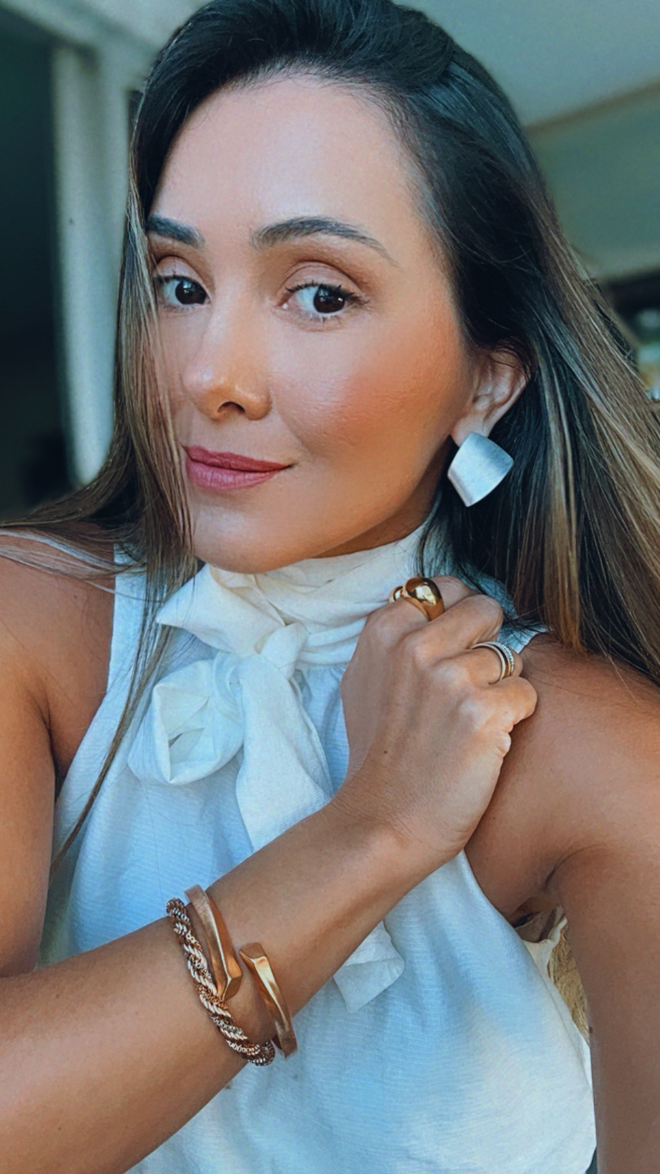 {"eId":"895890894286579","CameraPosition":2}